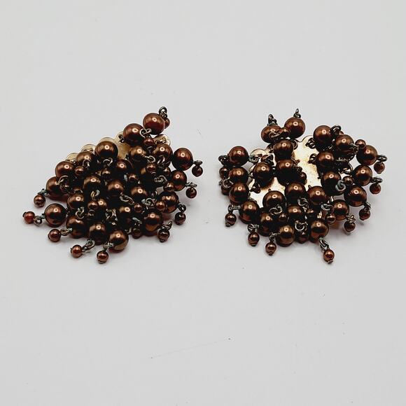 Vintage Brown Beaded Dangle Clip Earrings on Gold Tone Base - Picture 7 of 8